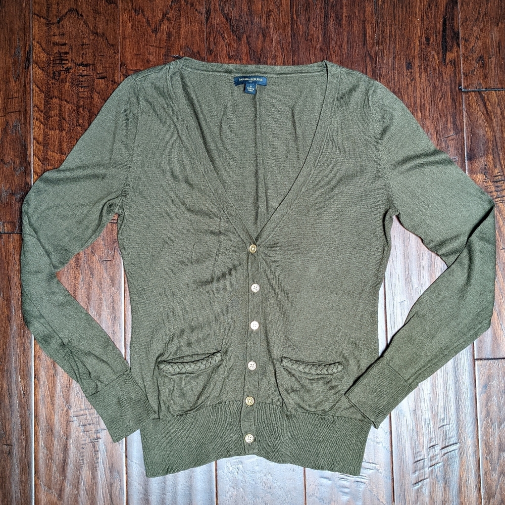 Green Banana Republic Cardigan size small